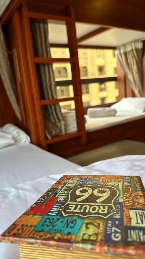 Business Backpackers Jbr Hostel ดูไบ ภายนอก รูปภาพ